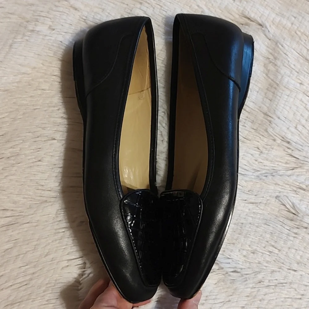Bandolino slip loafers